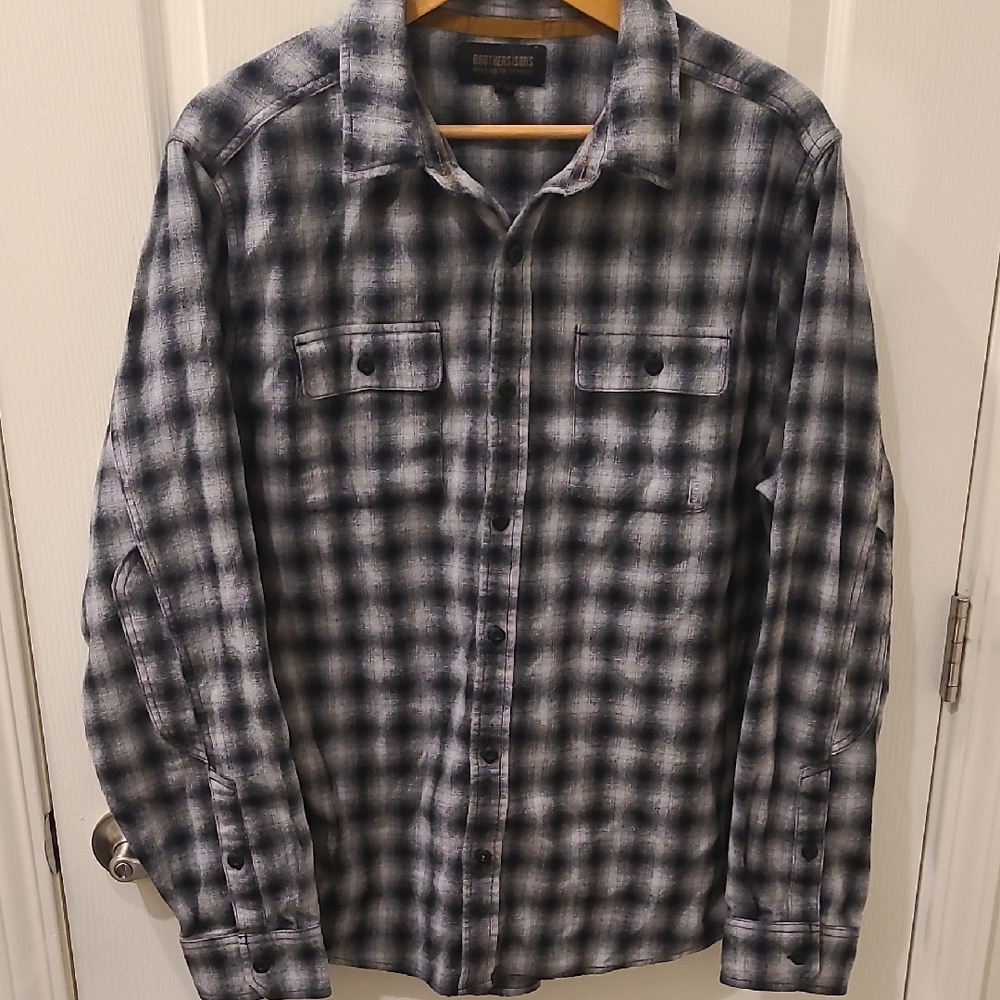 Men's Black and Gray Flannel Shirt